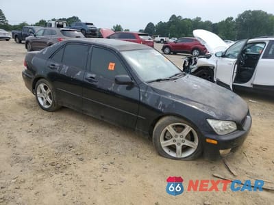 Czwarte zdjęcie samochodu z boku: 2002 LEXUS IS 300 BASE VIN:JTHBD192220052352 - miniatura