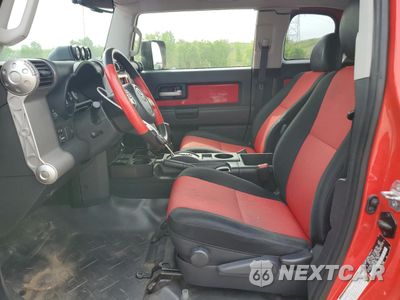 Zdjęcie 7 z 15 samochodu: 2012 TOYOTA FJ CRUISER VIN:JTEBU4BF1CK136325 - miniatura