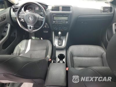 Zdjęcie 8 z 12 samochodu: 2011 VOLKSWAGEN JETTA SE VIN:3VWDZ7AJ4BM328543 - miniatura