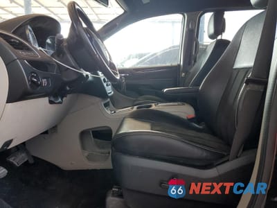Zdjęcie 7 z 15 samochodu: 2020 DODGE GRAND CARAVAN SXT VIN:2C4RDGCG0LR195010 - miniatura