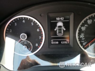Zdjęcie 9 z 12 samochodu: 2018 VOLKSWAGEN TIGUAN LIMITED VIN:WVGAV7AX2JK003607 - miniatura