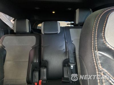 Zdjęcie 10 z 17 samochodu: 2017 FORD EXPLORER XLT VIN:1FM5K8D81HGA05401 - miniatura
