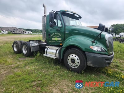 Czwarte zdjęcie samochodu z boku: 2012 INTERNATIONAL PROSTAR VIN:1HSDJSJR9CH672854 - miniatura