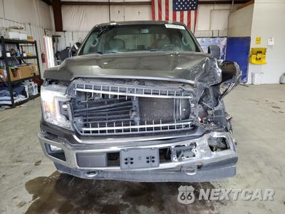 Piąte zdjęcie samochodu w środku: 2018 FORD F150 SUPERCREW VIN:1FTFW1E52JKE09352 - miniatura