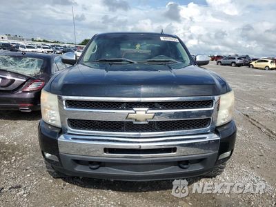 Piąte zdjęcie samochodu w środku: 2011 CHEVROLET SILVERADO K1500 LT VIN:3GCPKSE3XBG349267 - miniatura