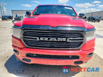 Piąte zdjęcie samochodu w środku: 2024 RAM 1500 LARAMIE VIN:1C6SRFJT5RN234541 - miniatura