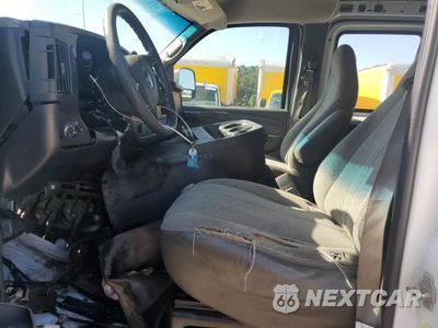 Zdjęcie 7 z 15 samochodu: 2009 GMC SAVANA G2500 VIN:1GTGG25C391148370 - miniatura