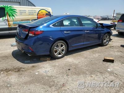 Trzecie zdjęcie samochodu z tyłu: 2019 HYUNDAI SONATA LIMITED VIN:5NPE34AF3KH821980 - miniatura