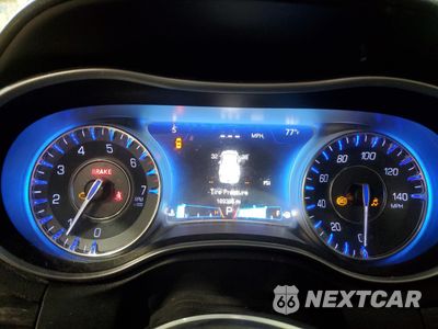 Zdjęcie 9 z 14 samochodu: 2015 CHRYSLER 300 LIMITED VIN:2C3CCAAG2FH930609 - miniatura