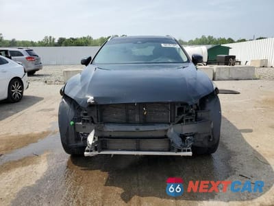 Piąte zdjęcie samochodu w środku: 2018 VOLVO XC60 T5 INSCRIPTION VIN:YV4102RL8J1006277 - miniatura