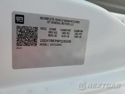 Zdjęcie 12 z 12 samochodu: 2023 GMC SAVANA CUTAWAY G3500 VIN:1GDY7RFP6P1193245 - miniatura