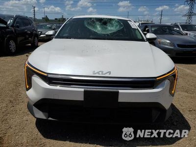 Piąte zdjęcie samochodu w środku: 2025 KIA K4 LX VIN:3KPFT4DE4SE086972 - miniatura