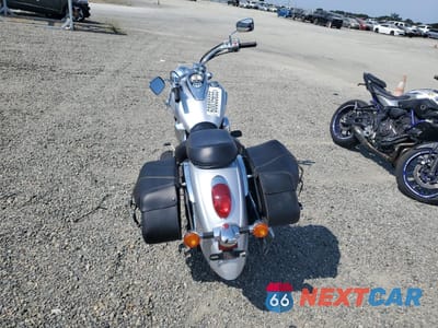 Czwarte zdjęcie samochodu z boku: 2006 KAWASAKI VN900 B VIN:JKAVN2B196A007762 - miniatura