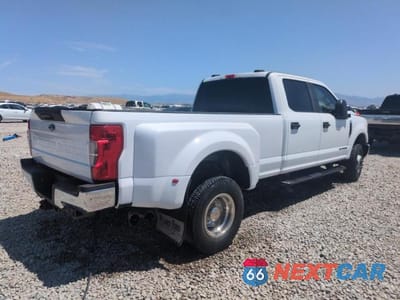 Trzecie zdjęcie samochodu z tyłu: 2021 FORD F350 SUPER DUTY VIN:1FT8W3DT2MEC12298 - miniatura
