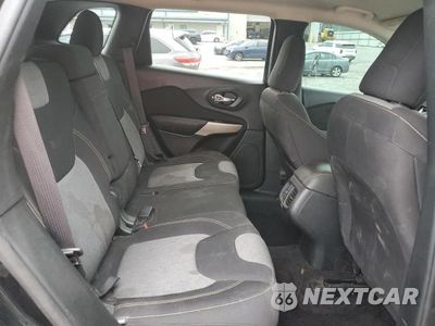 Zdjęcie 11 z 13 samochodu: 2018 JEEP CHEROKEE LATITUDE VIN:1C4PJMCB6JD619146 - miniatura