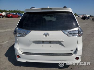 Zdjęcie 6 z 16 samochodu: 2018 TOYOTA SIENNA SE VIN:5TDXZ3DC6JS919526 - miniatura