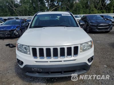 Piąte zdjęcie samochodu w środku: 2014 JEEP COMPASS SPORT VIN:1C4NJCBA6ED594426 - miniatura