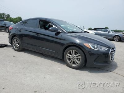 Czwarte zdjęcie samochodu z boku: 2017 HYUNDAI ELANTRA SE VIN:5NPD84LF1HH076360 - miniatura