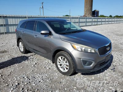 Czwarte zdjęcie samochodu z boku: 2017 KIA SORENTO LX VIN:5XYPG4A38HG320666 - miniatura