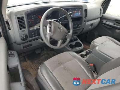 Zdjęcie 8 z 13 samochodu: 2020 NISS NV 2500 HD SV VIN:1N6BF0LY9LN808991 - miniatura