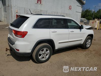Trzecie zdjęcie samochodu z tyłu: 2013 JEEP GRAND CHEROKEE LAREDO VIN:1C4RJFAG1DC513376 - miniatura