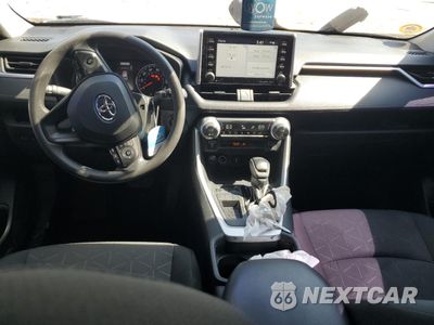 Zdjęcie 8 z 13 samochodu: 2021 TOYOTA RAV4 XLE VIN:2T3W1RFVXMC151073 - miniatura