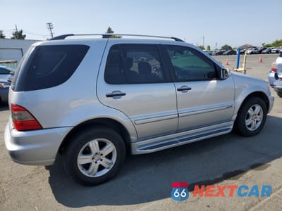 Trzecie zdjęcie samochodu z tyłu: 2005 MERCEDES-BENZ ML 350 VIN:4JGAB57E95A551683 - miniatura