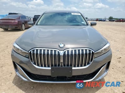 Piąte zdjęcie samochodu w środku: 2021 BMW 740 I VIN:WBA7T2C07MCF41290 - miniatura