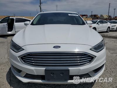 Piąte zdjęcie samochodu w środku: 2018 FORD FUSION SE HYBRID VIN:3FA6P0LUXJR118679 - miniatura