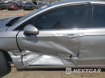 Zdjęcie 7 z 13 samochodu: 2019 FORD FUSION SE VIN:3FA6P0HD5KR216254 - miniatura