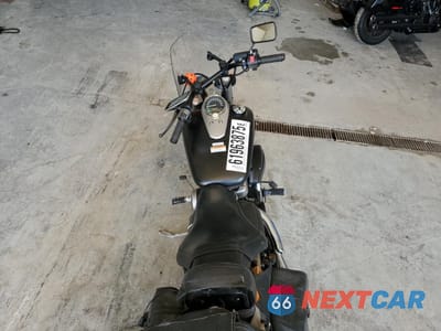 Zdjęcie 6 z 10 samochodu: 2013 HONDA VT750 C2B VIN:JH2RC5371DK300443 - miniatura