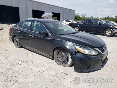 Czwarte zdjęcie samochodu z boku: 2017 NISSAN ALTIMA 2.5 VIN:1N4AL3AP7HC276149 - miniatura