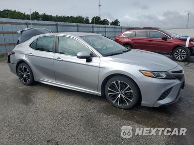 Czwarte zdjęcie samochodu z boku: 2019 TOYOTA CAMRY L VIN:4T1B11HK7KU180859 - miniatura