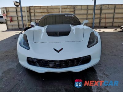 Piąte zdjęcie samochodu w środku: 2015 CHEVROLET CORVETTE Z06 3LZ VIN:1G1YU2D62F5605787 - miniatura