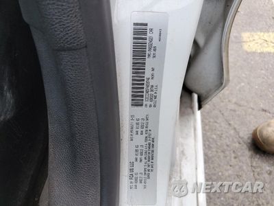 Zdjęcie 12 z 12 samochodu: 2015 CHRYSLER 200 LIMITED VIN:1C3CCCAB5FN659746 - miniatura