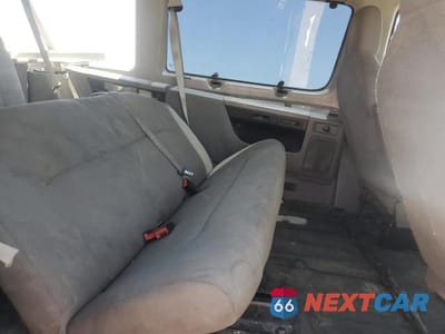 Zdjęcie 11 z 13 samochodu: 2010 FORD ECONOLINE E350 SUPER DUTY WAGON VIN:1FBNE3BL6ADA74375 - miniatura