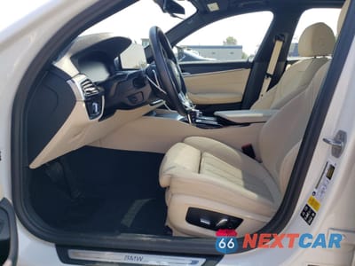Zdjęcie 7 z 15 samochodu: 2022 BMW 530 XI VIN:WBA13BJ00NCK88658 - miniatura