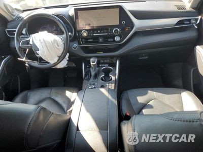 Zdjęcie 8 z 14 samochodu: 2023 TOYOTA HIGHLANDER L VIN:5TDKDRBH9PS510858 - miniatura
