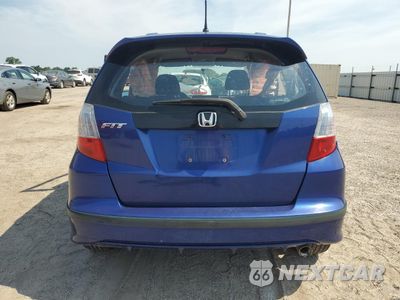 Zdjęcie 6 z 13 samochodu: 2010 HONDA FIT SPORT VIN:JHMGE8H46AS028119 - miniatura