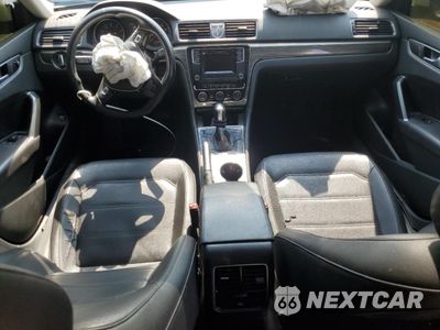 Zdjęcie 8 z 15 samochodu: 2016 VOLKSWAGEN PASSAT SE VIN:1VWBT7A33GC053945 - miniatura