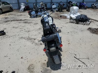 Czwarte zdjęcie samochodu z boku: 2010 HARLEY-DAVIDSON FXDF VIN:1HD1GY415AC325534 - miniatura