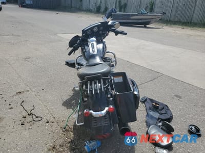 Czwarte zdjęcie samochodu z boku: 2013 HARLEY-DAVIDSON FLHX STREET GLIDE VIN:1HD1KBM11DB617106 - miniatura