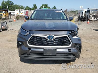 Piąte zdjęcie samochodu w środku: 2022 TOYOTA HIGHLANDER HYBRID XLE VIN:5TDGBRCH4NS547419 - miniatura