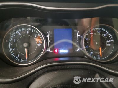 Zdjęcie 9 z 16 samochodu: 2019 JEEP CHEROKEE LATITUDE VIN:1C4PJLCB8KD222971 - miniatura