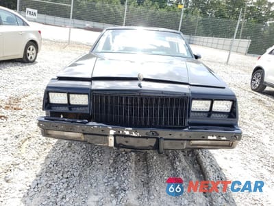 Piąte zdjęcie samochodu w środku: 1981 BUICK REGAL LIMITED VIN:1G4AM47A5BK127425 - miniatura