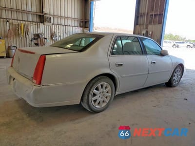 Trzecie zdjęcie samochodu z tyłu: 2011 CADILLAC DTS PREMIUM COLLECTION VIN:1G6KH5E64BU107353 - miniatura