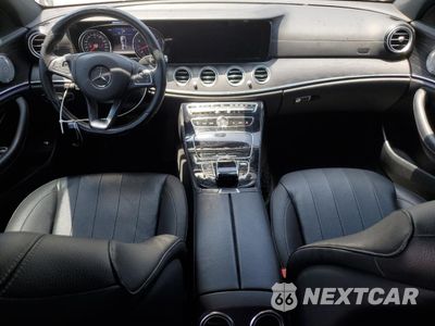 Zdjęcie 8 z 13 samochodu: 2017 MERCEDES-BENZ E 300 4MATIC VIN:WDDZF4KBXHA091396 - miniatura
