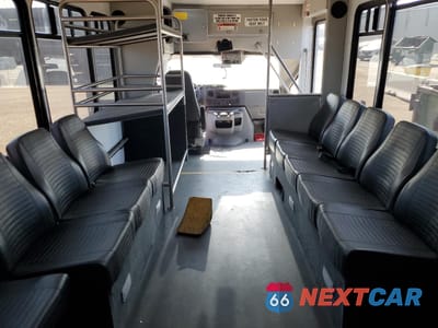 Zdjęcie 10 z 14 samochodu: 2022 FORD ECONOLINE E450 SUPER DUTY CUTAWAY VAN VIN:1FDFE4FN0NDC37752 - miniatura