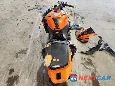 Zdjęcie 6 z 11 samochodu: 2008 HONDA CBR600 RR VIN:JH2PC40008M100883 - miniatura