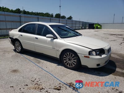 Czwarte zdjęcie samochodu z boku: 2004 VOLVO S80 VIN:YV1TS92D941361765 - miniatura